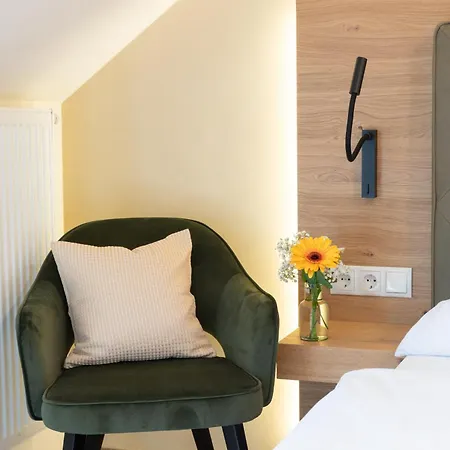 Pflegerbrücke Hotel