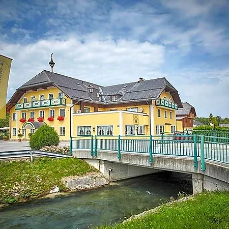 Pflegerbruecke Hotel