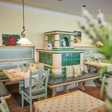 ホテル Pflegerbruecke